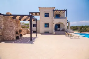 Philoxenia Luxury Sea View Villa - Image 5