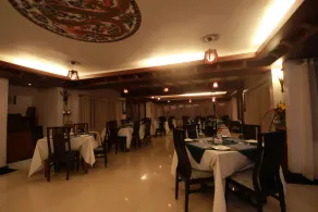 Hotel Mount Siniolchu - Image 5
