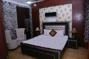 Safari Hotel Mall Road - Image 2