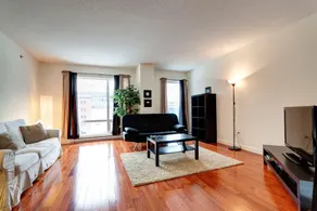 Bleury Furnished Suites by Hometrotting - Image 2