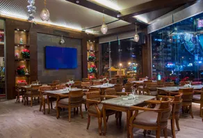 Golden Inn Hotel - Image 2