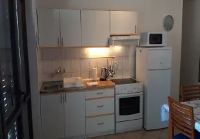 Apartments Vlatko - 100 m from sea - Image 4