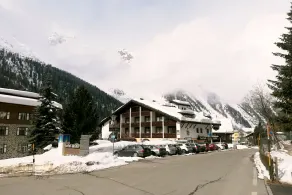 Hotel Alpina - Image 4