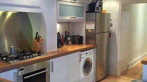 Stylish Clapham Flat with Garden - Image 2