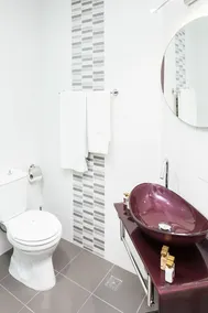 Modern Inn Boutique Hotel - Image 2