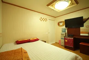 Busan Yeongdo Hanguk - Image 1