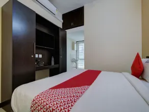 Royal Stay by OYO Rooms - Image 2