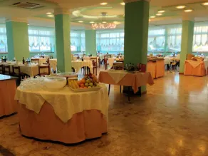 Hotel Regina - Image 4