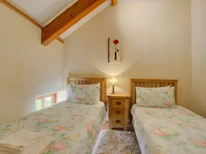 Rural Holiday Home in Tiverton With Jacuzzi Near Sea - Image 2
