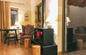 Stunning Home In Kardamyli With Wifi - Image 4