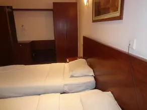 Halcyon Suites - Image 2