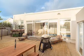 Currawong Close - Rejuvenate Stays - Image 4