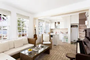 Waterfront Cottage in Ta l ca - Image 5