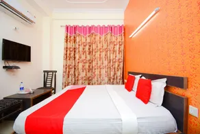 Aaa Hotel & Restaurant - Image 2