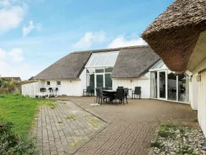 Sprawling Holiday Home With Swimming Pool in Ringkøbing - Image 3