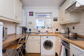 2 Bedroom Flat in Fulham - Image 2