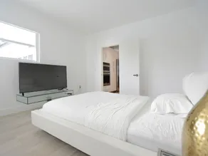 Miami World Rental - Venetian House - Image 5