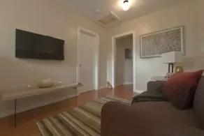 The Highland House 5BR Huge Patio 2 miles to DT - Image 5