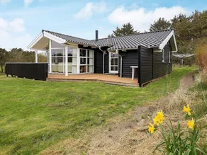 Spacious Cottage in Lønstrup With Terrace - Image 3