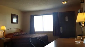 HORIZON INN & STEAK HOUSE - Image 2