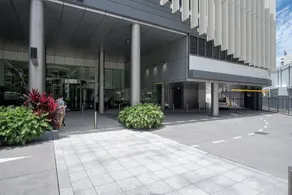 Iconic Luxury Apt with Sea View - Image 5