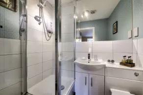 Amadeus Guest House - Image 2