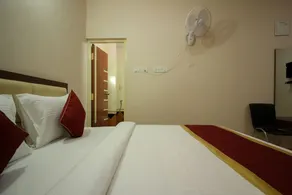 Park Inn By OYO Rooms - Image 4