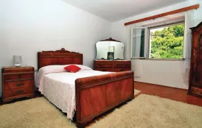 Stunning Home in Smokvica With Wifi and 3 Bedrooms - Image 4