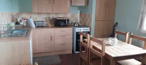 Beautiful 1 Bedroom Cottage With Fishing Lake - Image 5
