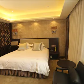 X Hotel - Image 4