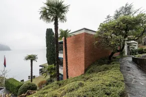 TERRACE ON THE LAKE - Image 4