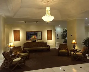 Royal Kuhio Penthouse With Ocean View on 35th Floor - Image 4