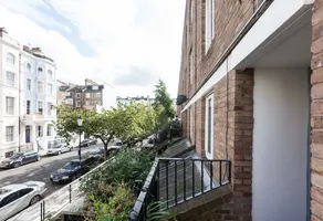 Powis Square - Image 3