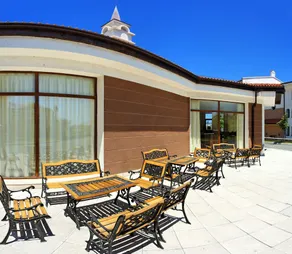 The Sunrise Club - Image 4