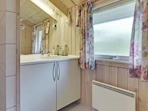 Classic Holiday Home in Nørre Nebel With Sauna - Image 4