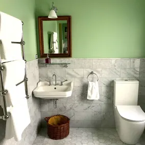 Margaret River Antiques & Studio Guest Suites - Image 3