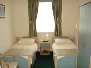 Acorn Lodge Guest House - Image 4