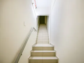Delegant Hotel by OYO Rooms - Image 5