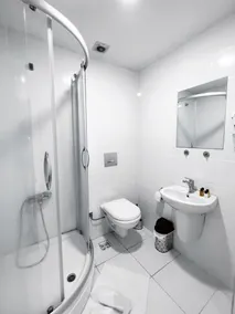 NY WORLD HOTEL - Image 2