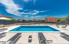 Amazing Home in Trogir With Outdoor Swimming Pool, Wifi and 3 Bedrooms - Image 4