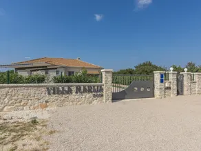 Spacious Villa for up to 8 Persons With Private Pool, Garden, Bbq, A/C - Image 2