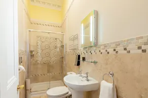 Charades Guest House - Image 5