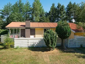 Beautiful Holiday Home in Glesborg With Roofed Terrace - Image 5
