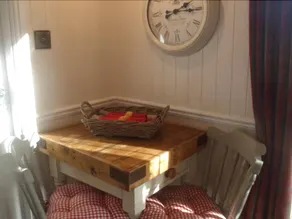Borthwickbrae Shepherd's Hut - Image 2