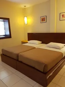 Newbridge Hotel - Image 2