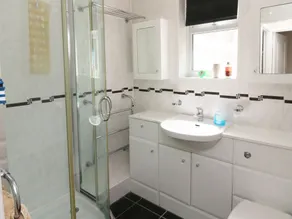 Phoenix Cottage - Image 4