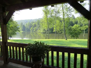 Southern Comfort Lakeside Cabin Resort - Image 3