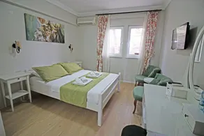 Ilyada Hotel - Image 4