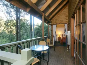 Barrington Wilderness Cedar Lodge Accommodation - Image 2