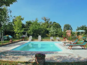 Gorgeous Holiday Home in Fratticciola With Swimming Pool - Image 2